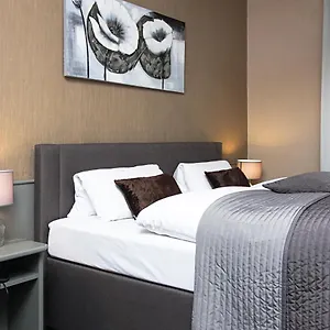 3* Hotel Lux